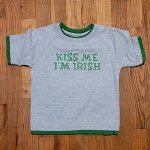 4t old navy kiss me I'm Irish t-shirt